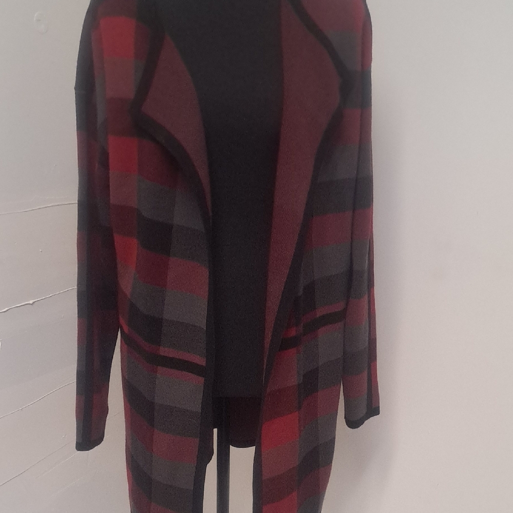 CHARLIE B Burgundy and Gray Plaid Open-Front Cardigan